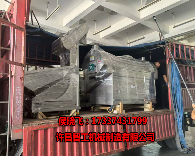 8.18日，許昌智工2米全套生產(chǎn)線專車發(fā)貨新疆